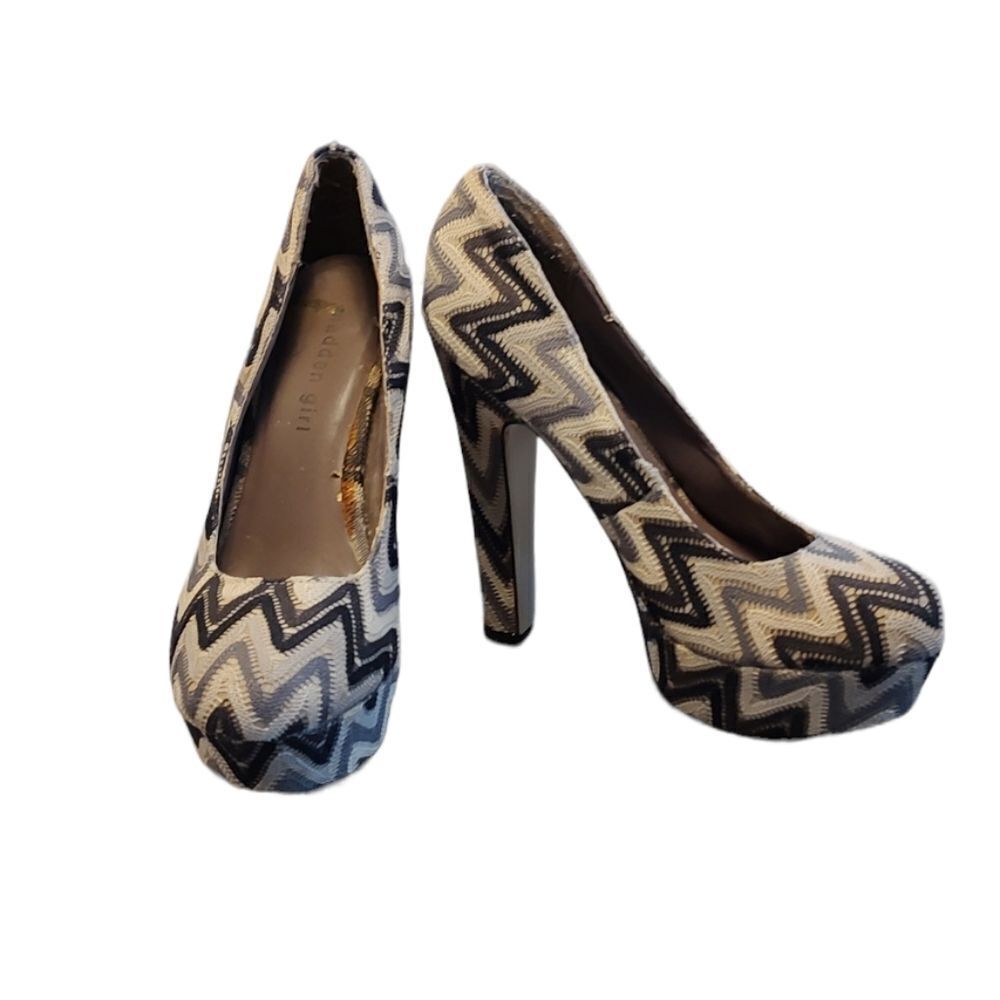 Madden Girl Gray Zig Zag Pattern Heels Size 7.5